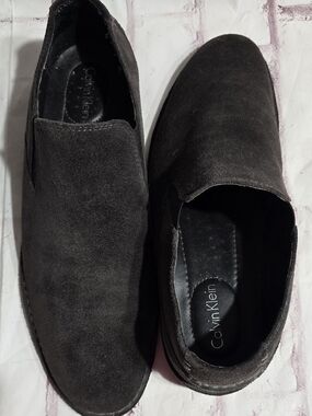 Calvin Klein Men's Slip-On Suede Loafers in Charcoal/Gray